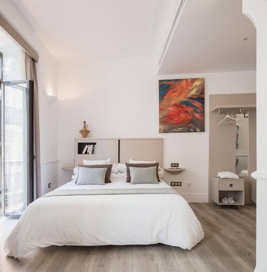 Puerta Catedral Holiday Suites Siviglia Esterno foto