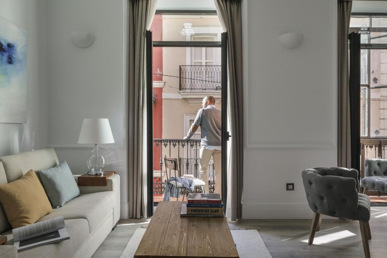 Puerta Catedral Holiday Suites Siviglia Esterno foto