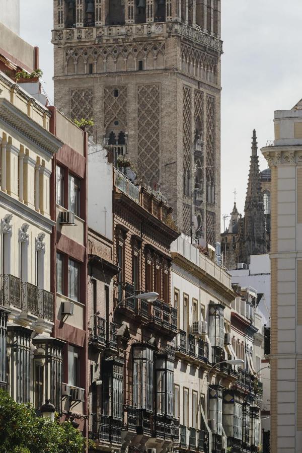 Puerta Catedral Holiday Suites Siviglia Esterno foto