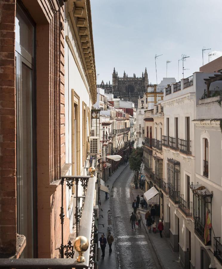 Puerta Catedral Holiday Suites Siviglia Esterno foto
