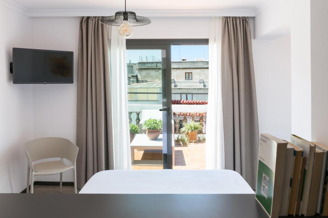 Puerta Catedral Holiday Suites Siviglia Esterno foto