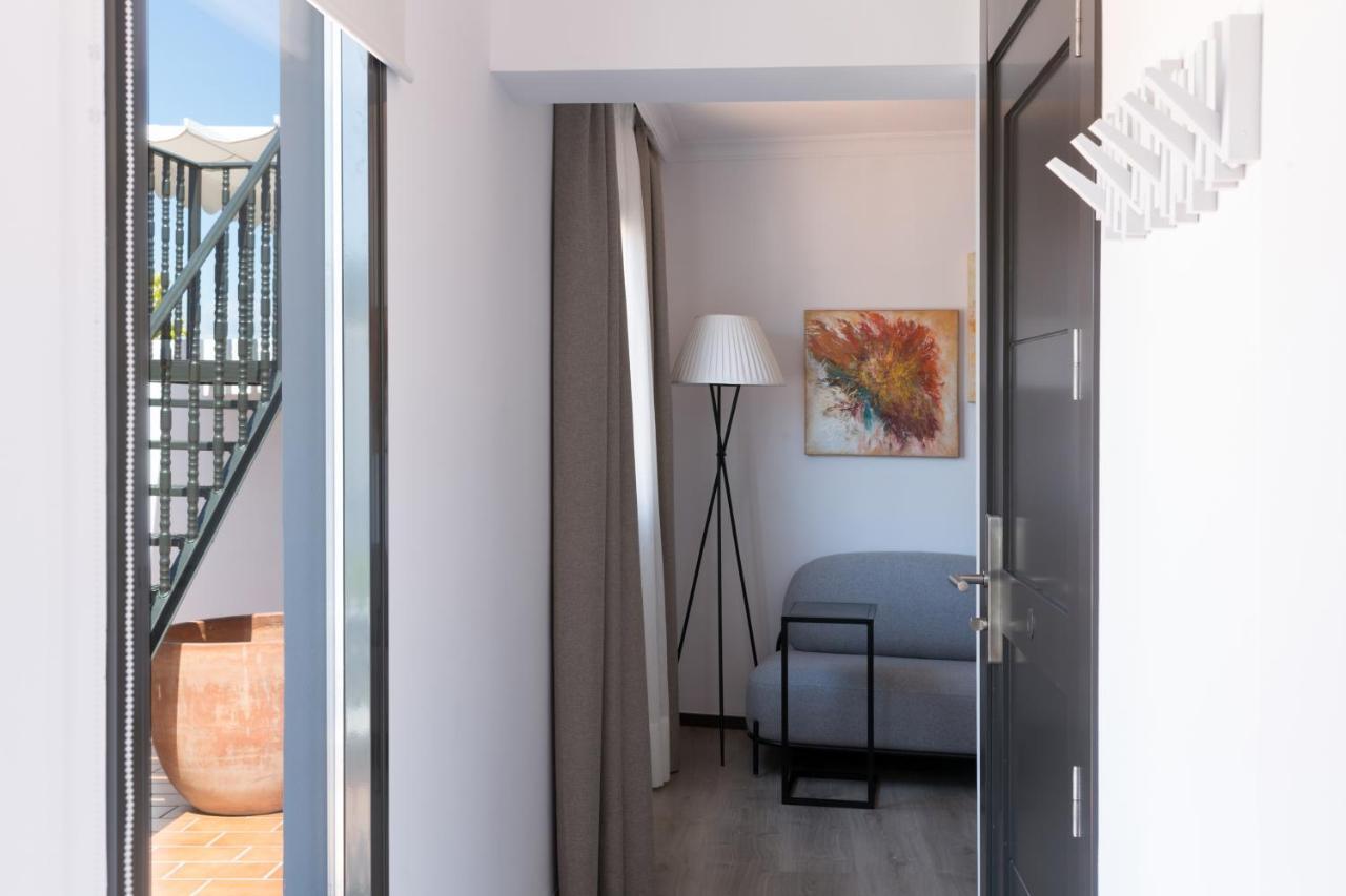 Puerta Catedral Holiday Suites Siviglia Esterno foto