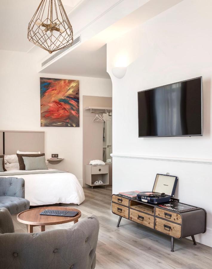 Puerta Catedral Holiday Suites Siviglia Esterno foto